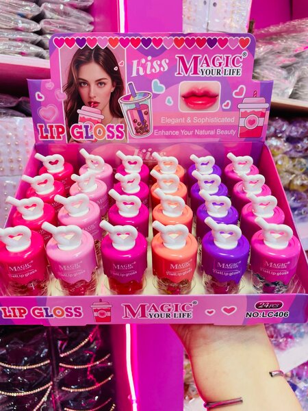 Gloss à lèvres magique brillant