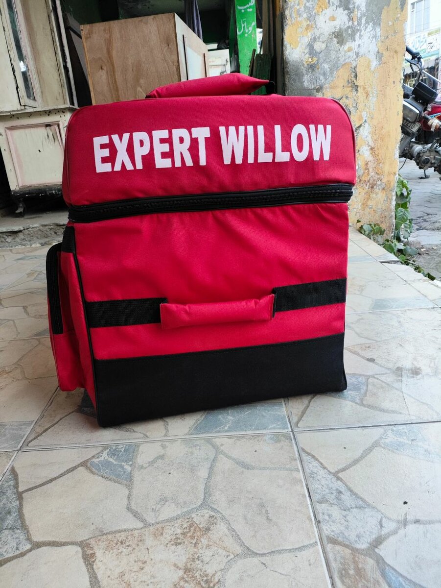 Big bag with 3 wheels for cricket