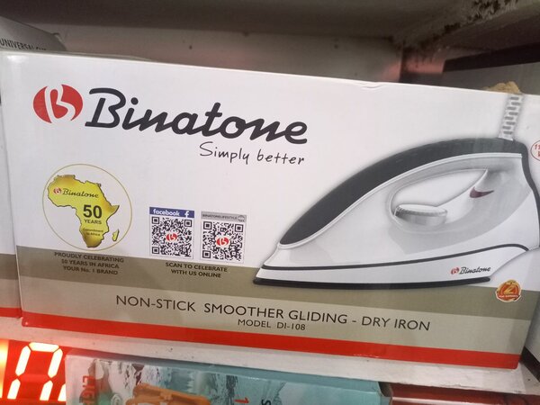 Fer à repasser Binatone antiadhésif