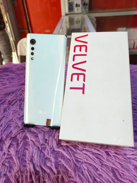 LG VELVET