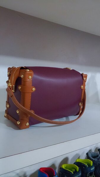 Sac à main bordeaux chic