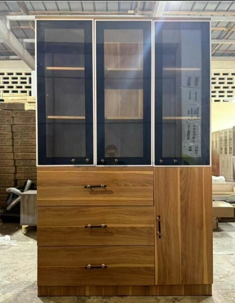 Armoire vitrée en bois moderne