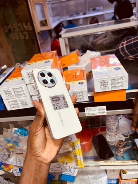 Tecno Spark 30 Pro 5G 256GB