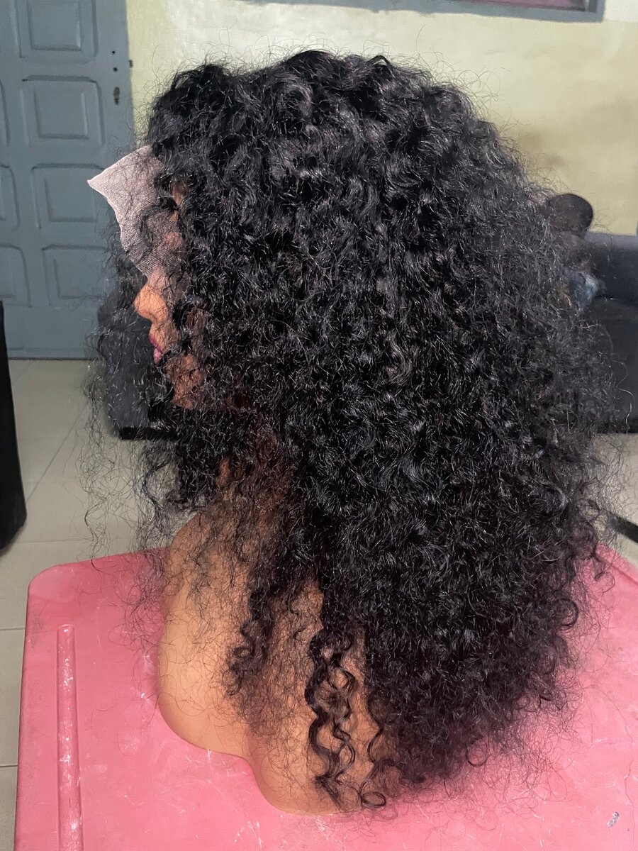 Perruque Bouclée Naturelle