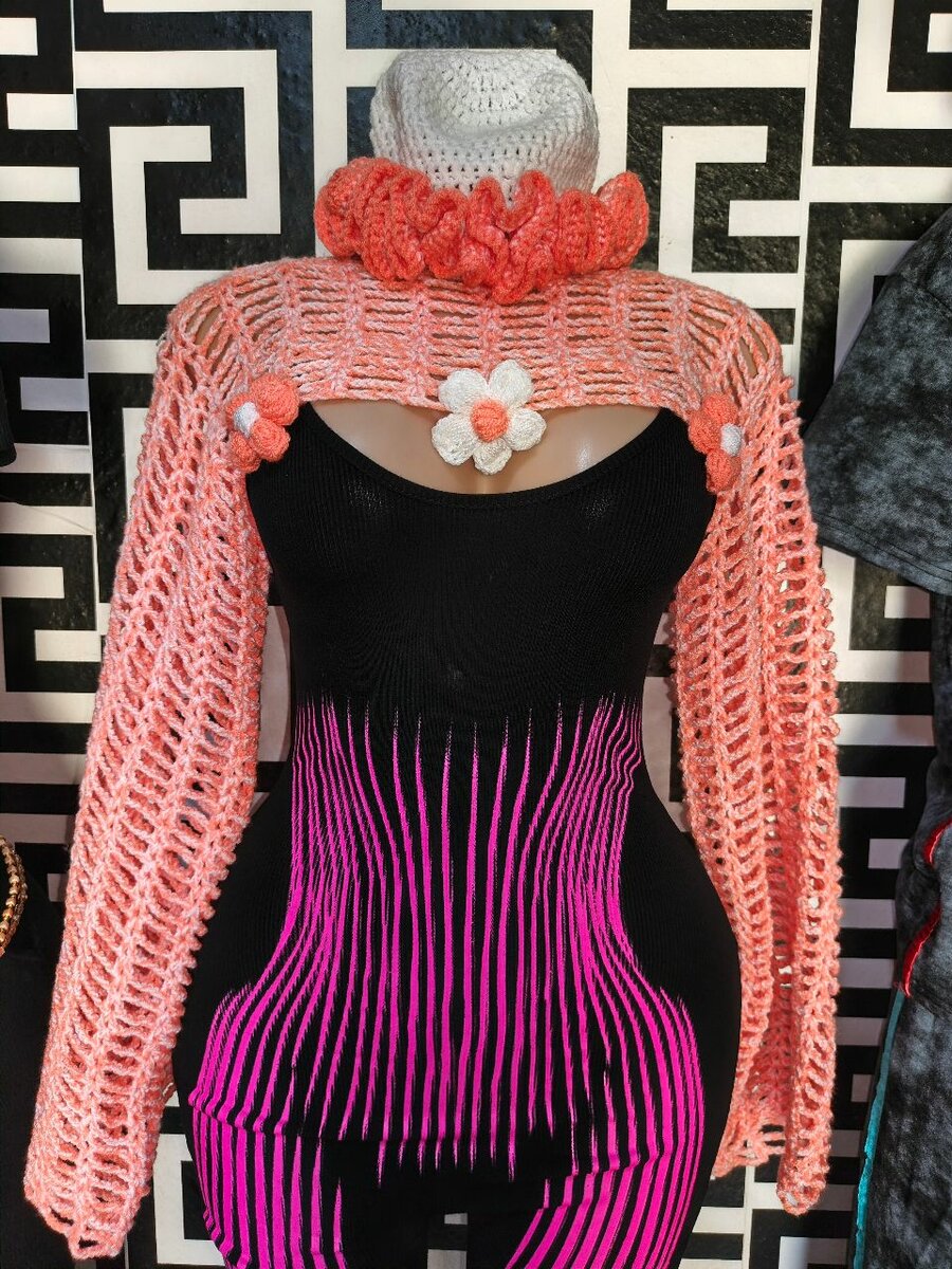 Ens.crocheté chapeau et haut