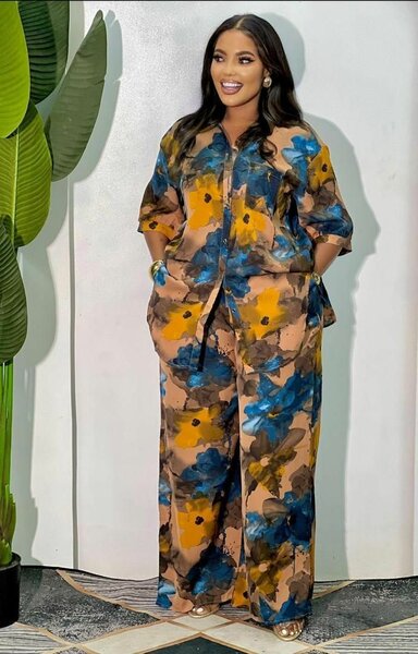 Ensemble élégant à motifs