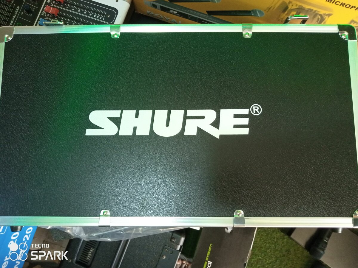 Shure cordless Mic 4 in 1