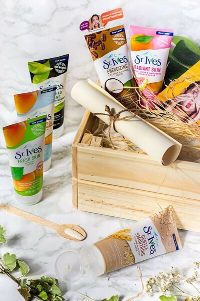 St Ives facial scrub