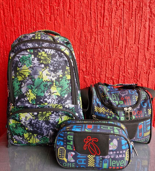 Totto Back Pack with Lunch bag and Pencil Case