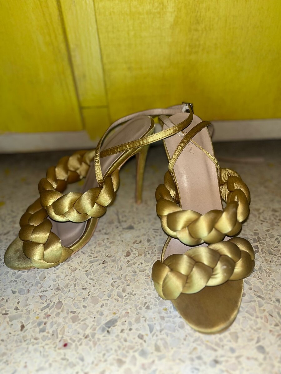 Talon pointu prettylittlething