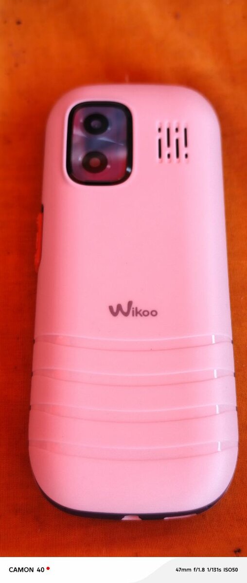 Téléphone portable triple SIM