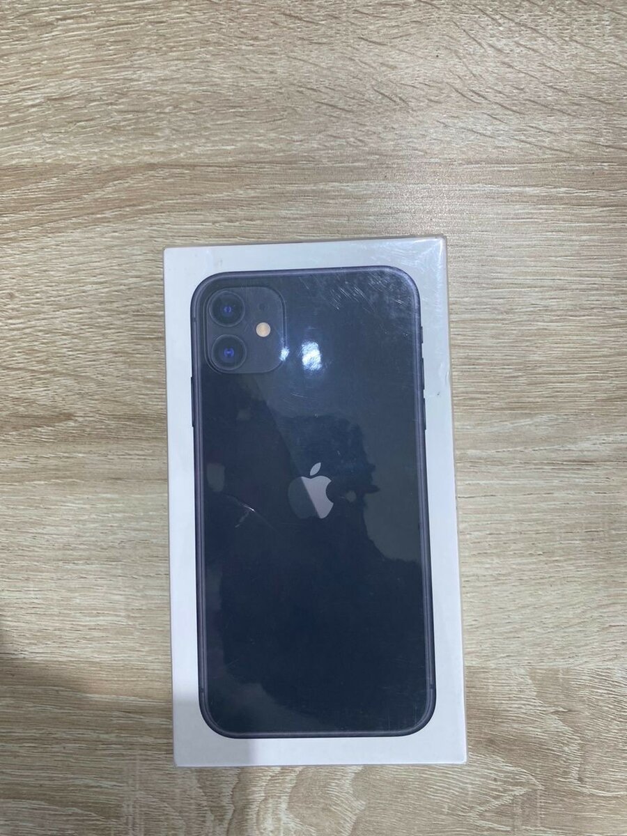 iPhone 11 64GB Locked