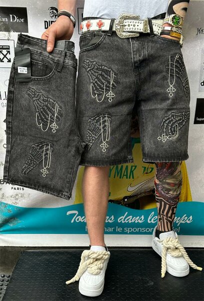 Shorts en denim brodés