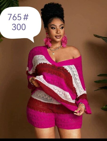 Tenue tricotée colorée