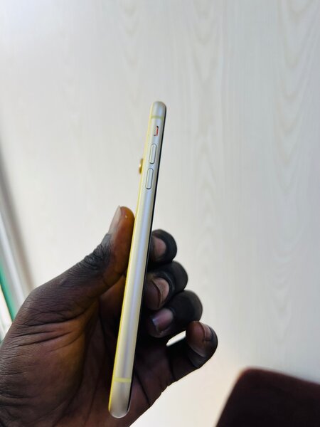 iPhone XR quasi neuf