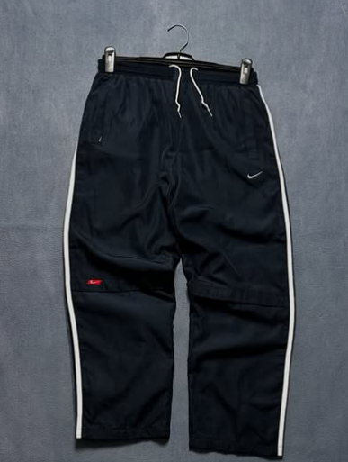Nike track pants Size : waist M / length 39