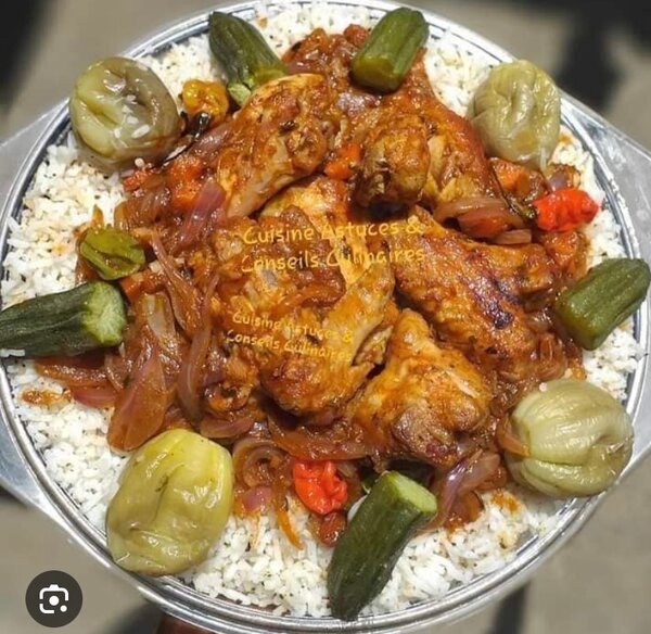 Poulet Riz soumara Épicé