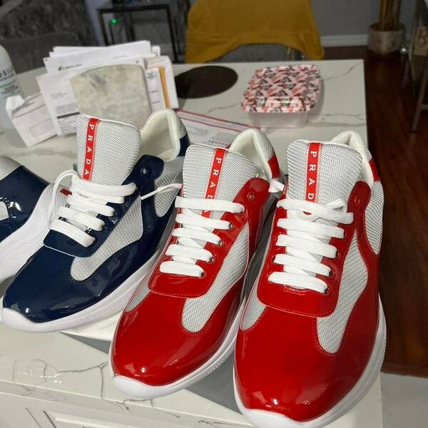 Baskets Prada élégantes