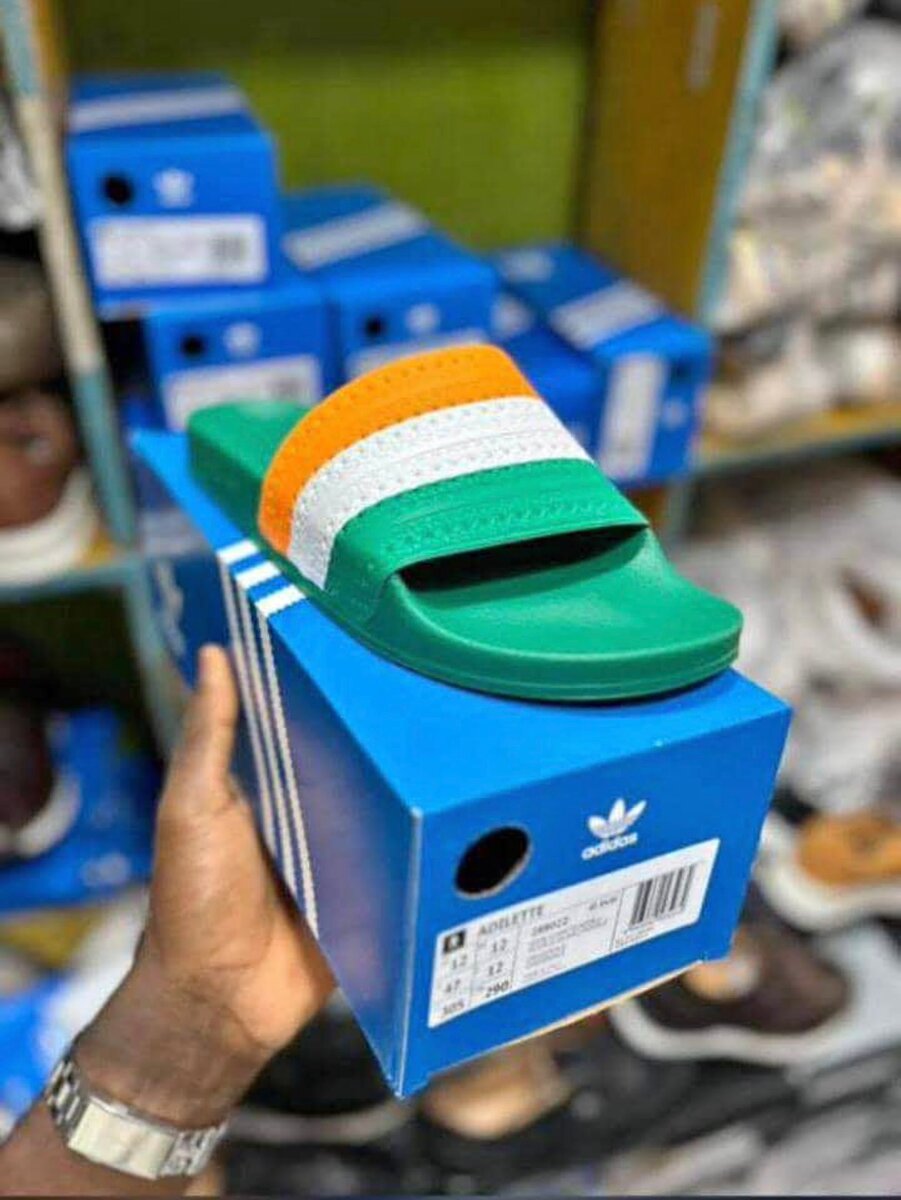 Claquettes Adidas Tricolores