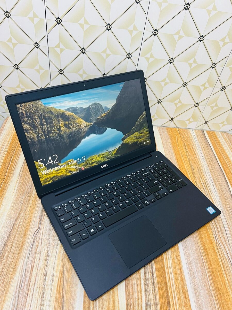 *DELL LATITUDE 3500*