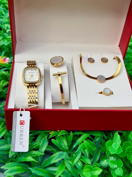 Ensemble Montre et Bijoux QURKEN