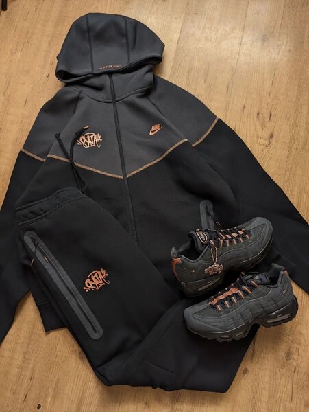 Ensemble de vêtements Nike pour homme