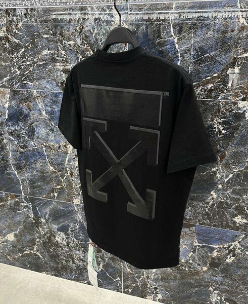 T-shirt graphique noir homme