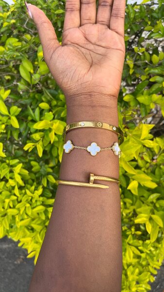 Bracelet en or délicat pour femmes