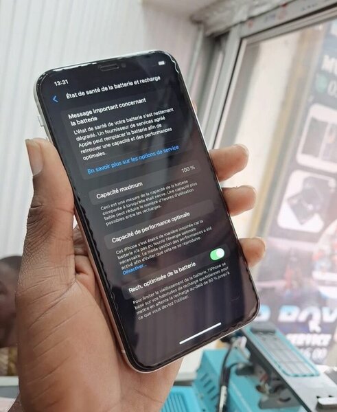 iPhone XR Blanc 64 Go