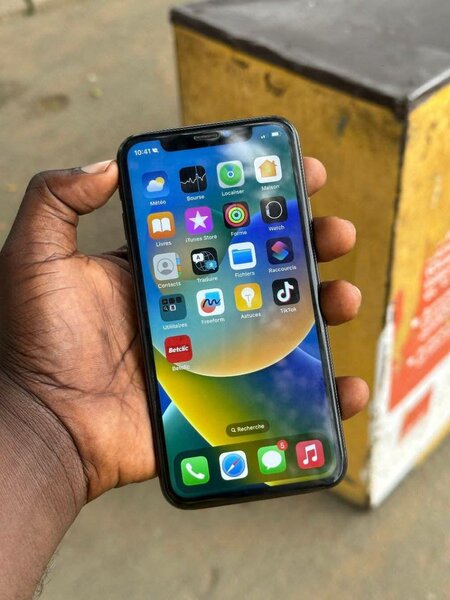 IPHONE X 64GB sans ID