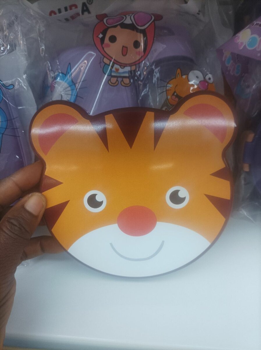 Boîtes-repas animalières pour enfants