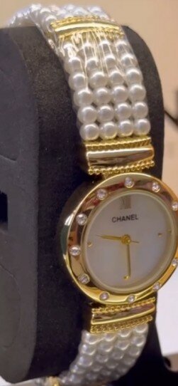 Изысканные часы