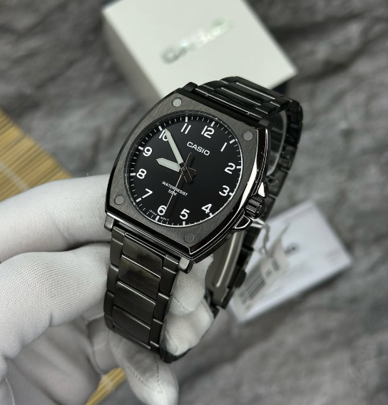 часы черные