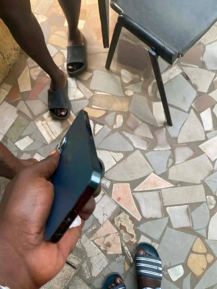 iPhone 12 Pro Max Bleu 128 Go