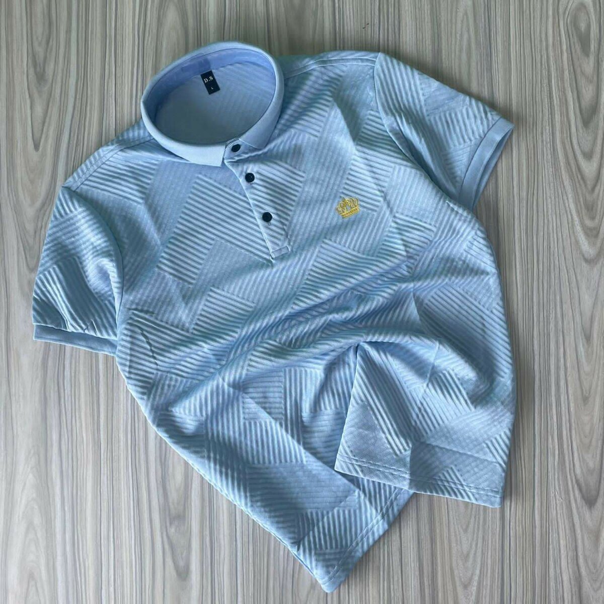 Club T shirts suitable for men