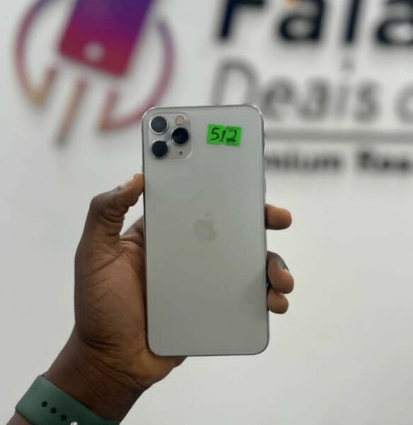 iPhone 11 Pro Max  BH93...