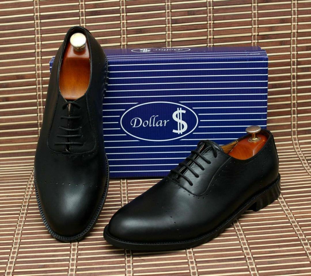 Paire de chaussure en cuir