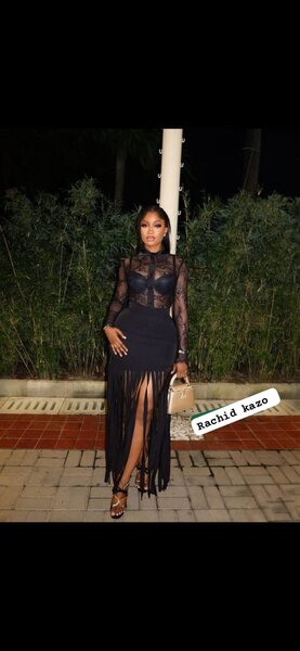 Robe noire à franges élégante