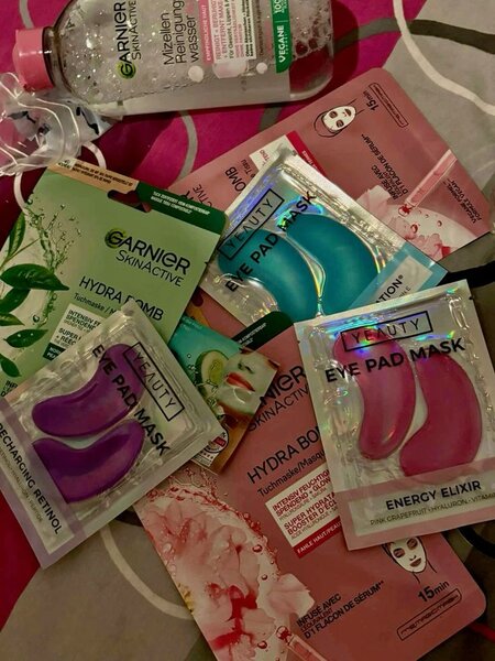 Masque de lèvres et de cernes