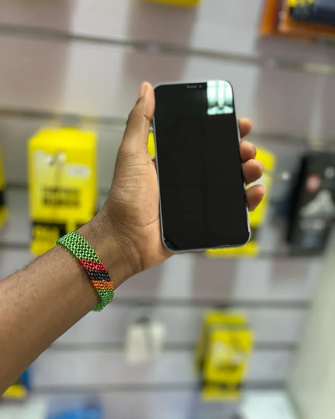 BRAND NEW IPHONE 🍏 pro 