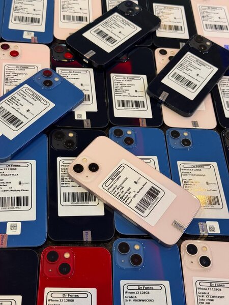 iPhone 13 128 Go quasi neuf