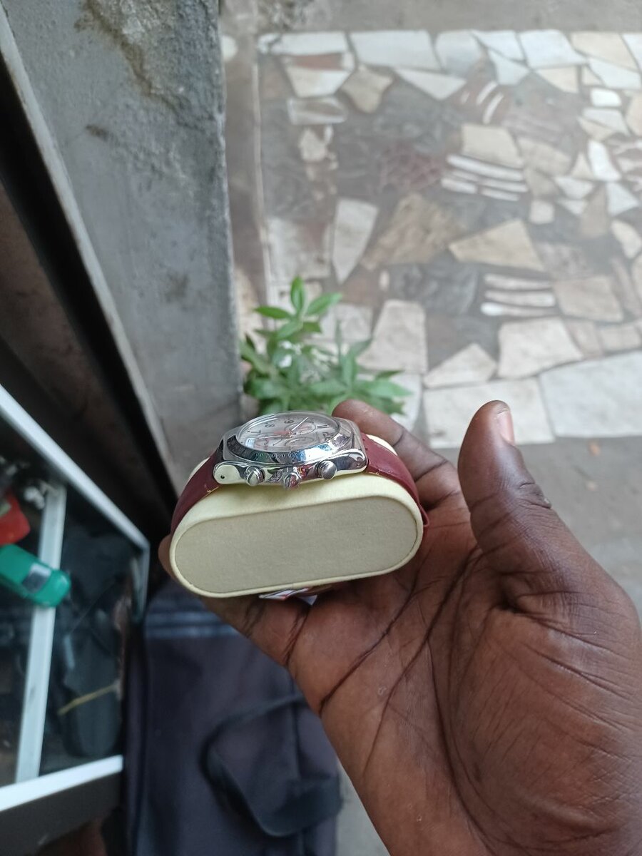 SWATCH Chrono Cuir Rouge