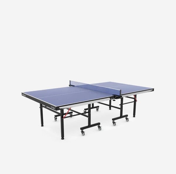 Table tennis board with wheel