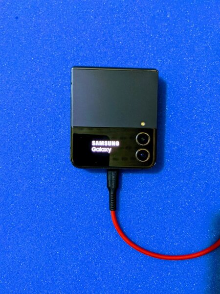 Samsung Galaxy Flip 4 Black