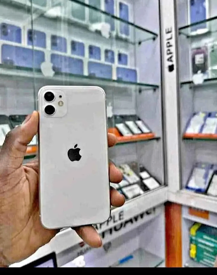 iPhone 11 - Smartphone Apple