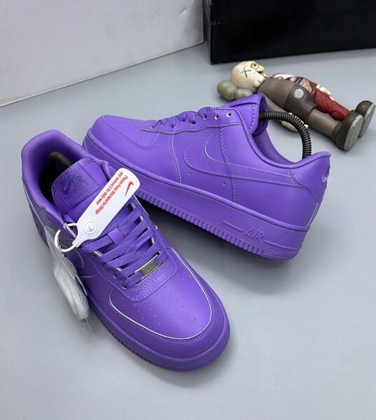 Chaussures Nike Air Force 1 violettes