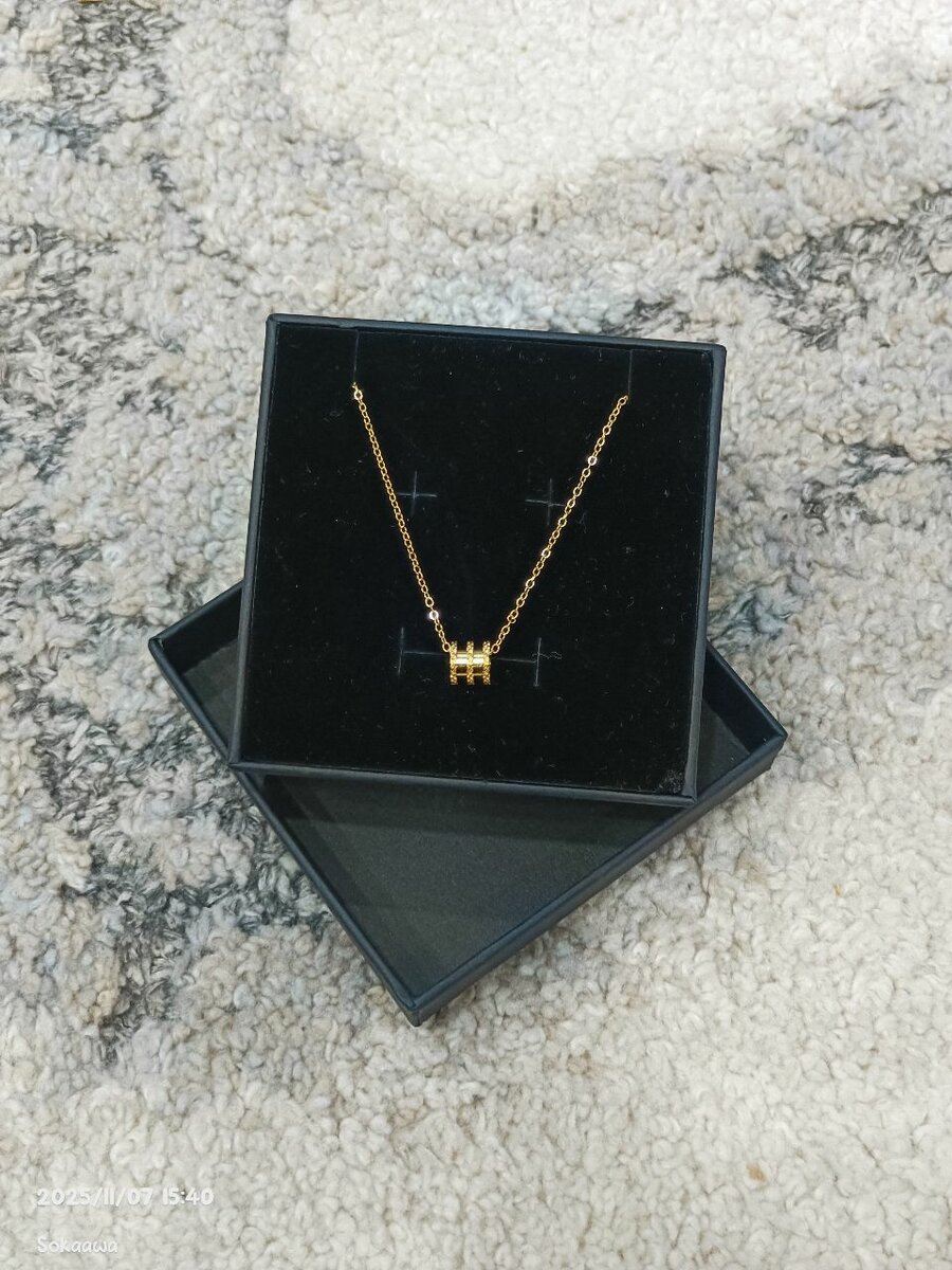 Collier en or avec pendentif