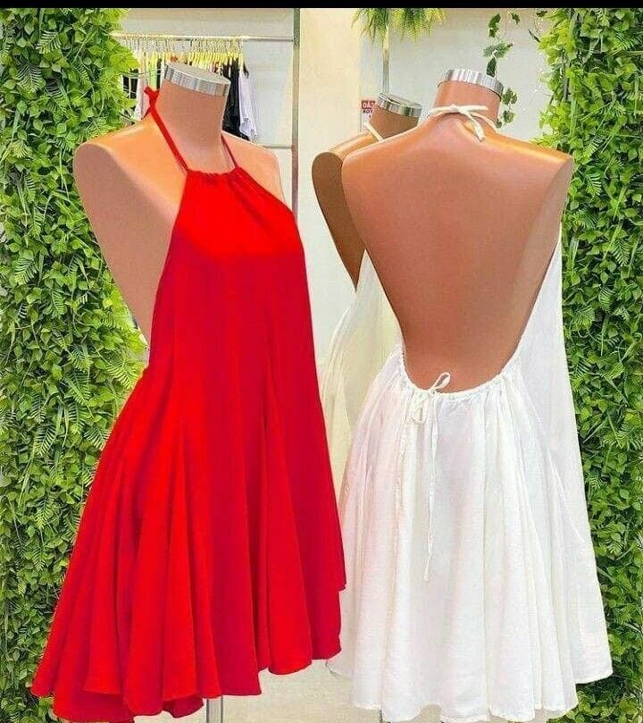 Robes dos nu élégantes