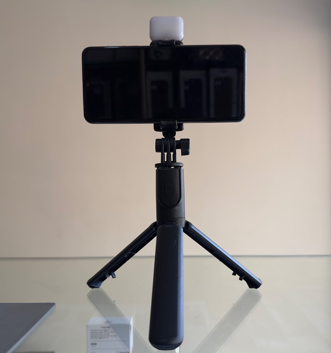 S03-S Selfie Stick Integrated Tripod