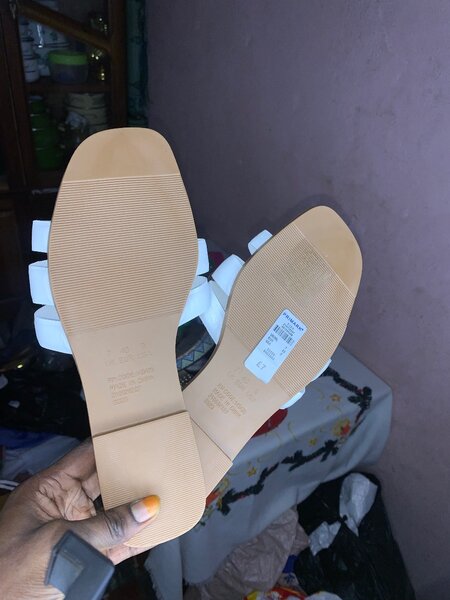 Sandales blanches élégantes